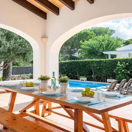 4 Bedroom Villa, Pool, 500m To Beach, Cala En Blanes Вилла