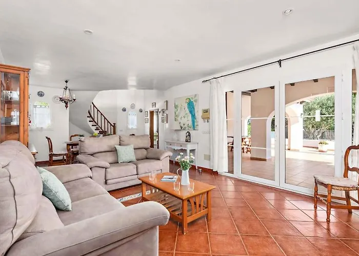 4 Bedroom Villa, Pool, 500m To Beach, Cala En Blanes