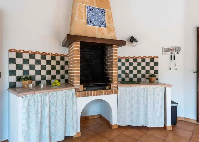 4 Bedroom Villa, Pool, 500m To Beach, Cala En Blanes